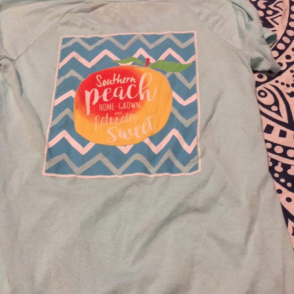 Shirt - Picture 3 of 4